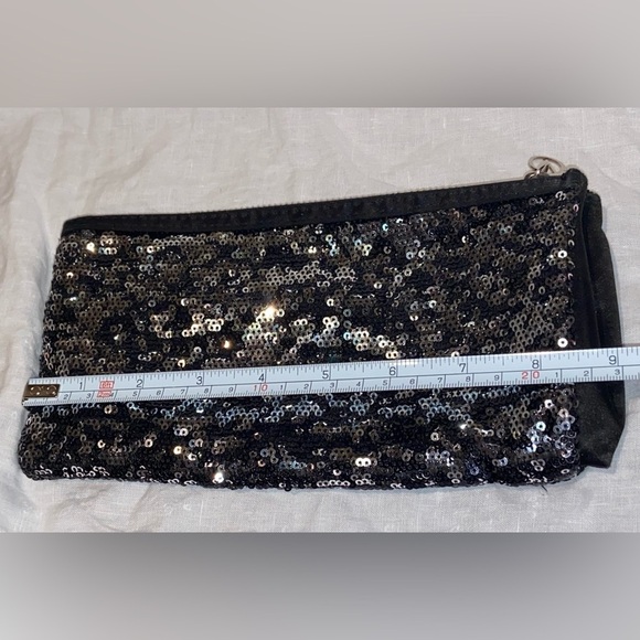 Women’s Victoria's Secret Black Sequin Clutch Bag Limited Edition - Picture 11 of 14